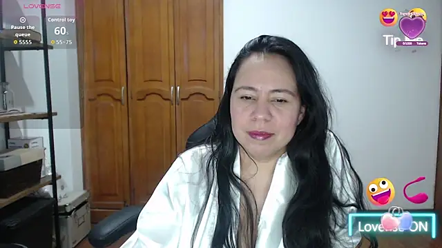 Snapshot of alexandraa19 chatting on October 2025 04:19:02 AM alexandraa19 online show from October 2025 04:19:02 AM