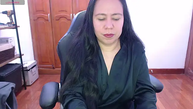 Snapshot of alexandraa19 chatting on October 2025 04:01:02 AM alexandraa19 online show from October 2025 04:01:02 AM