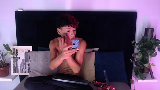 Billie Turner  online show from November 2025 04:27:01 PM