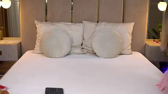 CamilaStarr online show from October 2025 07:54:01 PM