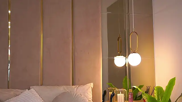 Snapshot of CamilaStarr chatting on February 2026 08:01:02 PM CamilaStarr online show from February 2026 08:01:02 PM