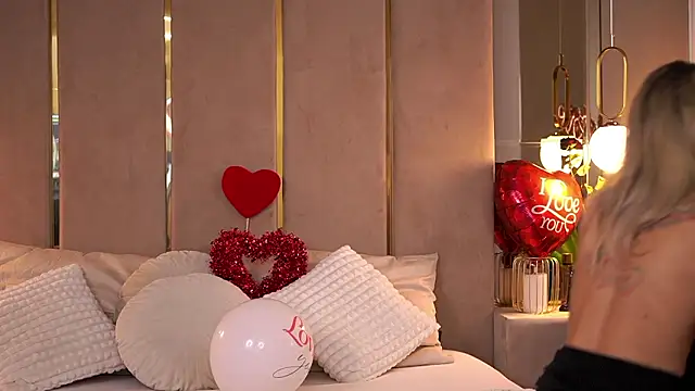 Snapshot of CamilaStarr chatting on February 2026 07:23:01 PM CamilaStarr online show from February 2026 07:23:01 PM