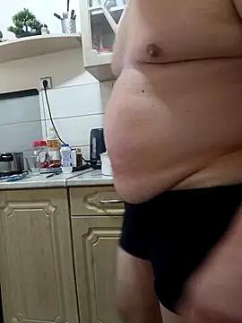 Snapshot of narrowboy chatting on October 2025 11:16:01 AM narrowboy online show from October 2025 11:16:01 AM