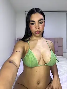 karolaalcendra online show from April 2026 03:22:02 AM