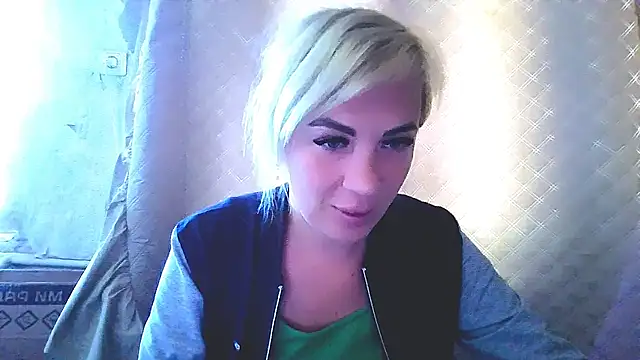 EmmaCat  online show from September 2025 09:52:01 AM