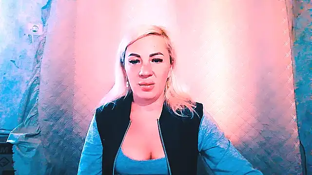 EmmaCat  online show from September 2025 05:19:02 AM