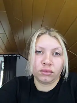 Snapshot of Juliane_Deutschland chatting on October 2025 01:08:02 PM Juliane Deutschland online show from October 2025 01:08:02 PM