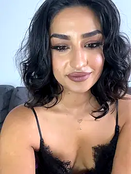 Snapshot of Mia_spicyy chatting on November 2025 09:52:01 AM Mia spicyy online show from November 2025 09:52:01 AM