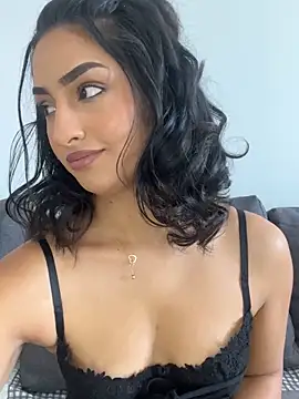 Snapshot of Mia_spicyy chatting on November 2025 09:52:01 AM Mia spicyy online show from November 2025 09:52:01 AM