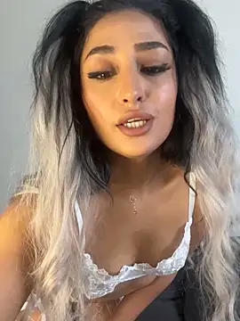 Snapshot of Mia_spicyy chatting on November 2025 09:46:01 AM Mia spicyy online show from November 2025 09:46:01 AM