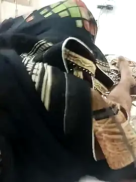 meenahotdarling online show from September 2025 11:15:01 AM