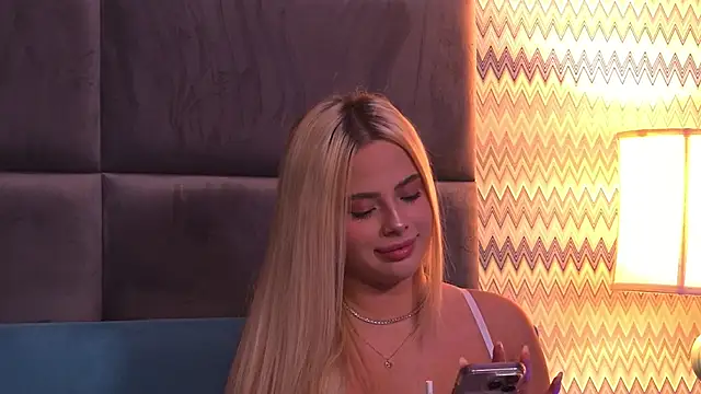 YssabelFox online show from October 2025 03:15:02 AM