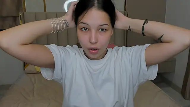 ElizabethParkk online show from November 2025 12:21:01 AM