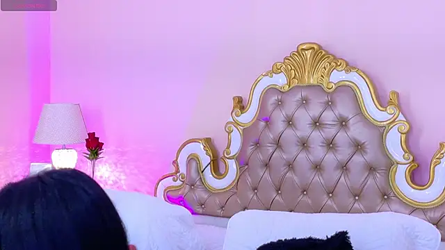 AryCorinne online show from April 2026 07:45:01 AM