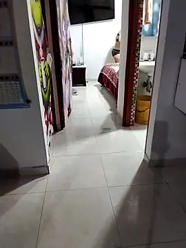 LaraCaliente online show from November 2025 02:46:02 AM