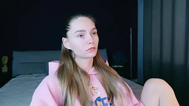 Snapshot of Melloudy chatting on November 2025 06:56:02 AM Melloudy online show from November 2025 06:56:02 AM