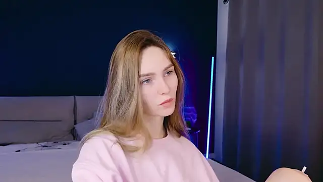 Snapshot of Melloudy chatting on December 2025 07:13:02 AM Melloudy online show from December 2025 07:13:02 AM