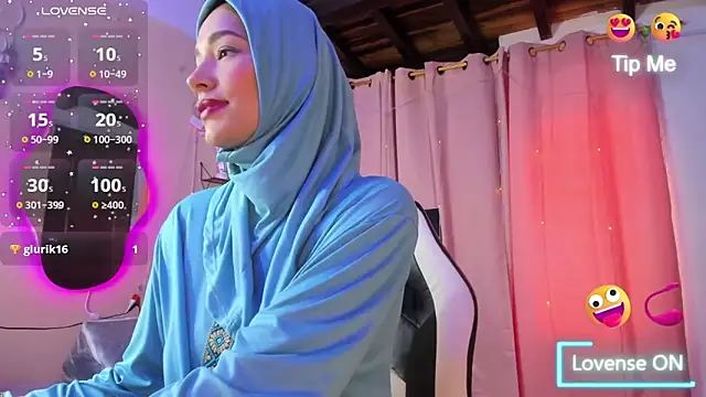 ShanaJamil online show from September 2025 12:17:02 PM