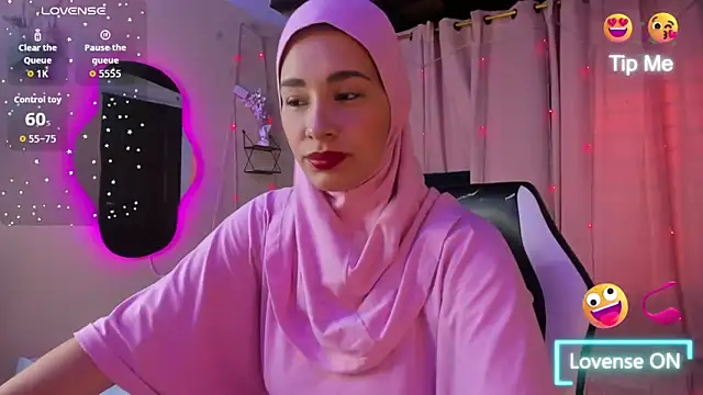 ShanaJamil online show from October 2025 12:06:01 PM