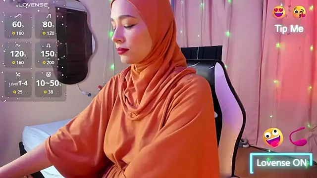 ShanaJamil online show from October 2025 04:20:02 PM