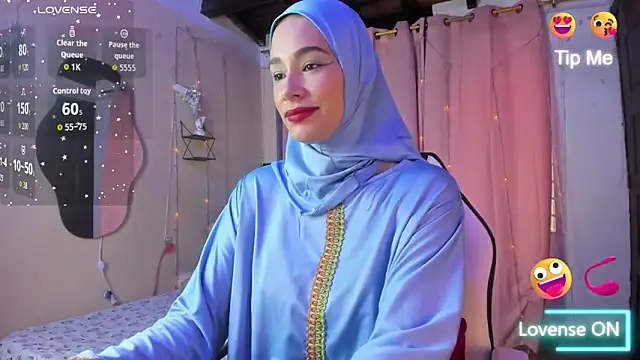 ShanaJamil online show from December 2025 02:33:02 PM