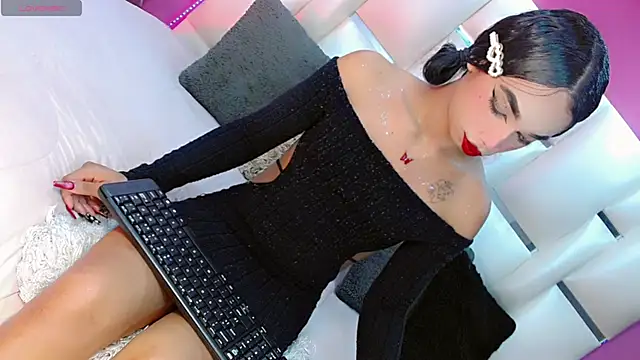 Snapshot of JessiscaWalker chatting on November 2025 07:34:01 PM JessiscaWalker online show from November 2025 07:34:01 PM