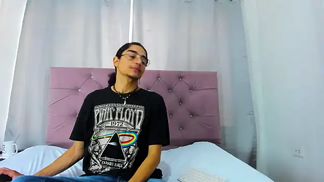 Snapshot of EthanBlackwoodd chatting on January 2026 07:41:02 PM EthanBlackwoodd online show from January 2026 07:41:02 PM