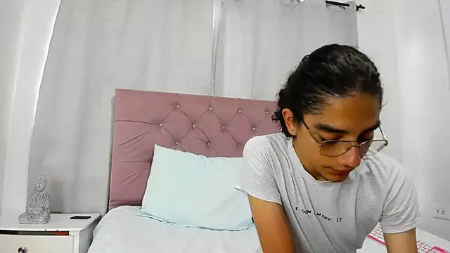 Snapshot of EthanBlackwoodd chatting on March 2026 08:01:01 PM EthanBlackwoodd online show from March 2026 08:01:01 PM