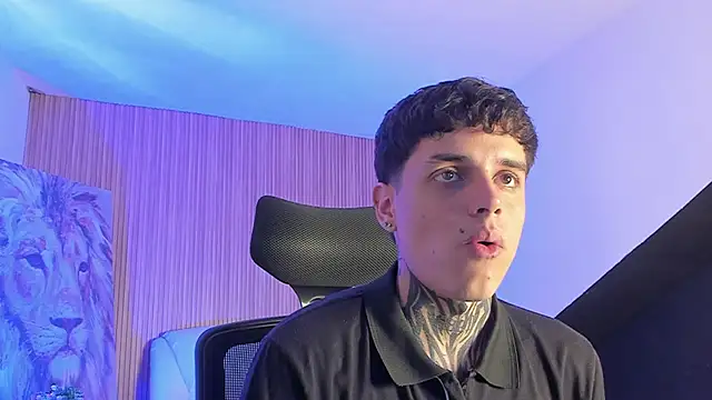 Declan-Fox online show from November 2025 05:07:01 AM