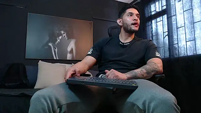 RichardMilleer online show from November 2025 04:17:02 PM