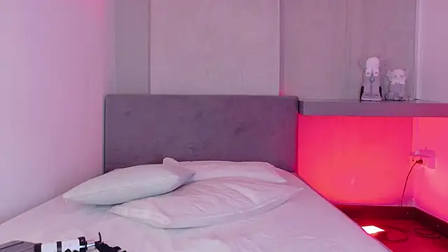 selena monroy online show from September 2025 11:25:01 AM