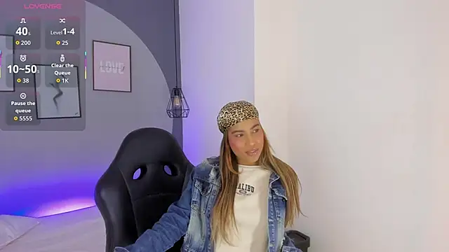 selena monroy online show from October 2025 11:32:02 AM