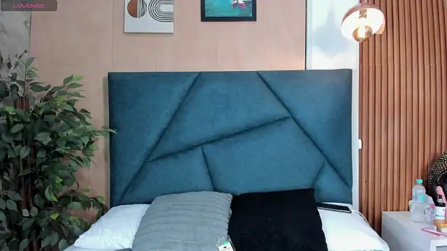 VictoriaHarriss online show from November 2025 12:38:02 PM