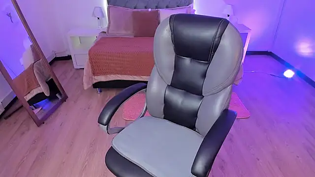 Sofia collen  online show from November 2025 08:07:01 PM