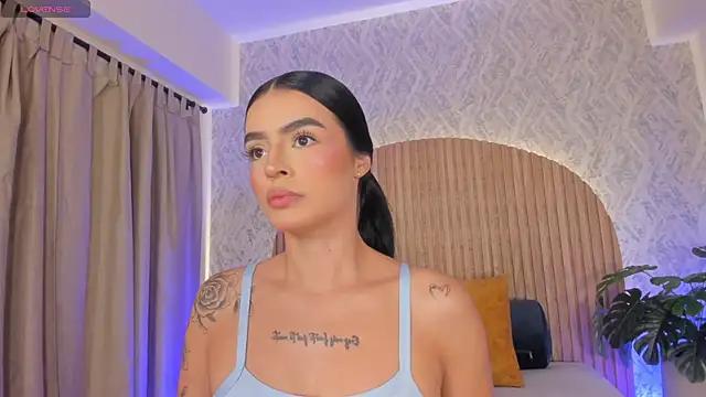 Snapshot of Sophiie_Belle chatting on September 2025 01:13:01 PM Sophiie Belle online show from September 2025 01:13:01 PM