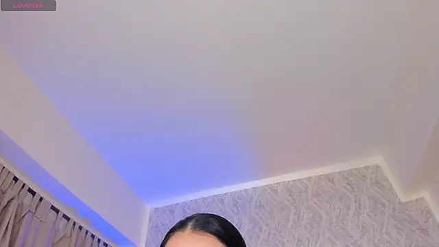 Snapshot of Sophiie_Belle chatting on September 2025 01:37:01 PM Sophiie Belle online show from September 2025 01:37:01 PM
