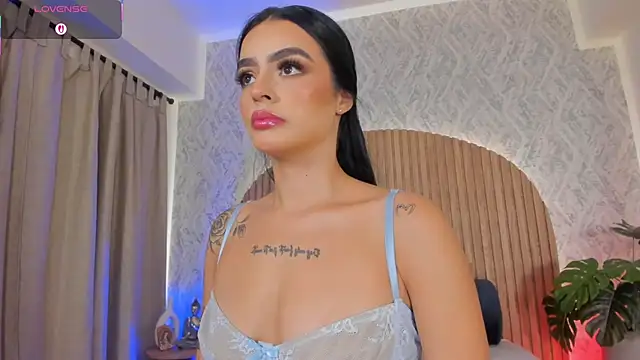 Snapshot of Sophiie_Belle chatting on September 2025 02:22:01 PM Sophiie Belle online show from September 2025 02:22:01 PM