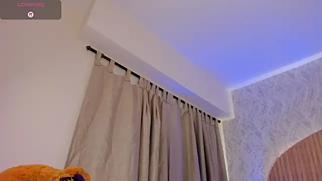 Snapshot of Sophiie_Belle chatting on September 2025 08:36:01 PM Sophiie Belle online show from September 2025 08:36:01 PM