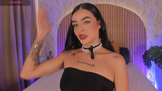 Snapshot of Sophiie_Belle chatting on October 2025 01:53:02 PM Sophiie Belle online show from October 2025 01:53:02 PM