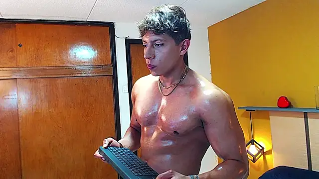 Snapshot of arnold_taylor chatting on March 2026 12:14:02 AM arnold taylor online show from March 2026 12:14:02 AM