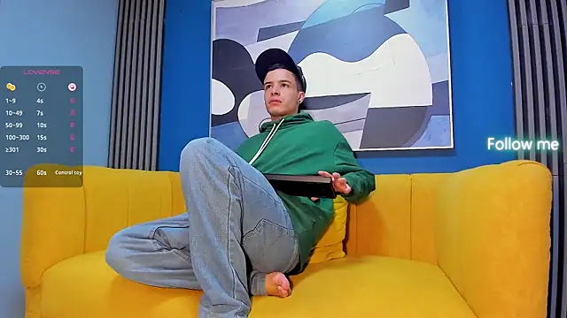 Snapshot of kevinn_blue1 chatting on October 2025 11:34:02 PM kevinn blue1 online show from October 2025 11:34:02 PM