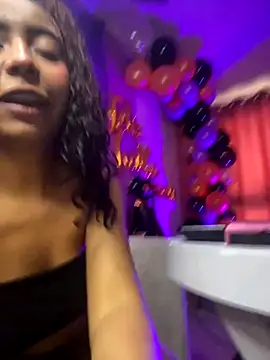 PrettyTiana  online show from October 2025 07:12:02 PM