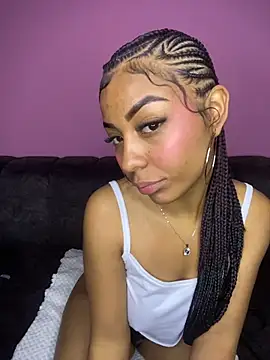 PrettyTiana  online show from November 2025 09:00:02 PM