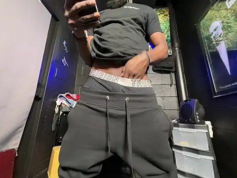 nymphoandthebeast69 online show from February 2026 12:04:01 AM