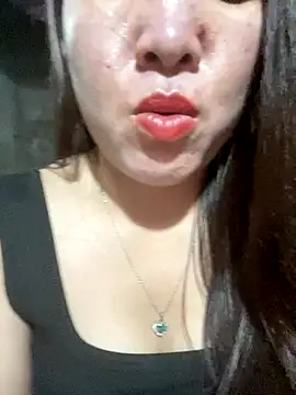 Snapshot of Luna-ass chatting on November 2025 01:33:02 AM Luna-ass online show from November 2025 01:33:02 AM