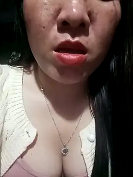 Snapshot of Luna-ass chatting on November 2025 12:37:02 PM Luna-ass online show from November 2025 12:37:02 PM