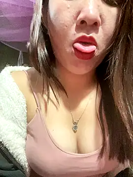 Snapshot of Luna-ass chatting on November 2025 11:59:02 PM Luna-ass online show from November 2025 11:59:02 PM