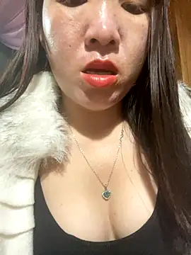 Snapshot of Luna-ass chatting on December 2025 01:00:01 AM Luna-ass online show from December 2025 01:00:01 AM