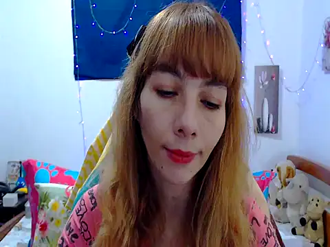 Snapshot of seraphinewhite chatting on March 2026 06:17:02 AM seraphinewhite online show from March 2026 06:17:02 AM