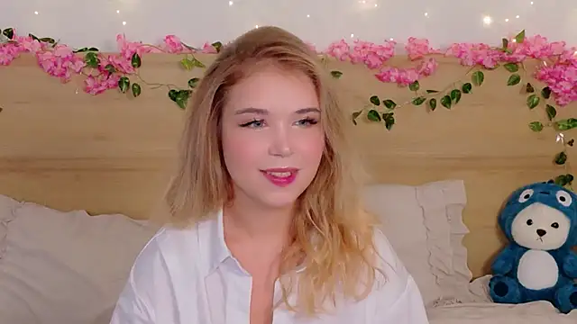 Lilith Bonheur online show from October 2025 10:26:02 PM